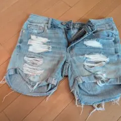 American Eagle ダメージショートパンツ