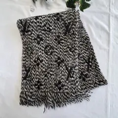 Item thumbnail for item c7a12118-f44e-41d5-879a-a2c3e193f72e