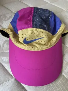 Nike 通気性キャップ ピンク/イエロー/ブルー