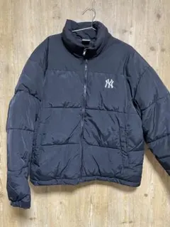 MLB New York Yankees 中綿ジャケット ブラック Mのサムネイル