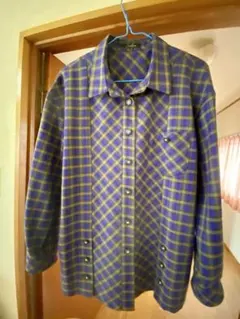 毛100%の長袖チェックシャツ 羽織ものにも使える！ブランド【レリアン】