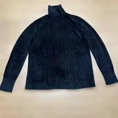 abytsのクルーネックニット