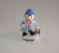フェーヴ　ウイウイ　ムッシュ・ラ・ポンプ　フランス　陶器　ミニチュア