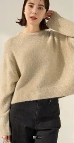 UNFILO ベージュ 長袖ニットセーター