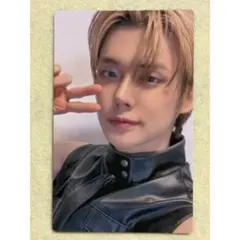 ヨンジュン　トレカ　フォトカード盤TXTアルバムstarkissed