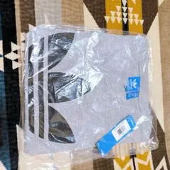 m*o様 新品　adidasアディダス グレー Tシャツ M　メンズ　レディース