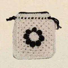 巾着袋 白と黒のぷっくりお花模様