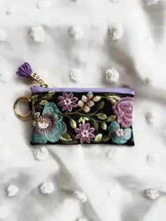 インド刺繍リボン花柄ポーチ　11cmファスナー使用　小物入れ
