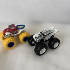 モンスタートラック 2台セットのサムネイル
