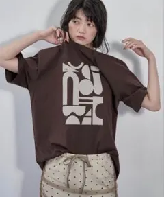 THE YOn フロッキープリントハーフスリーブTシャツ