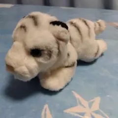 ホワイトタイガーぬいぐるみ