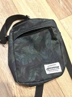 ★新品★グローバルワーク サコッシュ ボディバッグのサムネイル