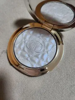 Dior スキン グロウ ルミナイザー 05 ブルーストロボ