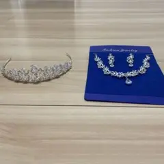 イヤリング　ティアラ　ネックレスセット　ウェディング　ブライダルアクセサリー
