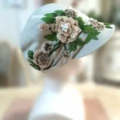 刺繍花付きベージュバケットハット