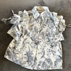 abc une face花柄フリル半袖シャツ Mサイズ 【美品✨】のサムネイル