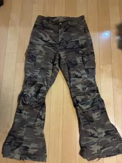 バートンBurtonタイガーストライプ迷彩 スノーボードパンツ - メルカリ