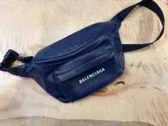 BALENCIAGA CREW ボディバッグ - メルカリ