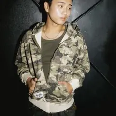 ジップフーディー