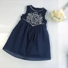 展示 ネイビー フラワー刺繍ワンピース