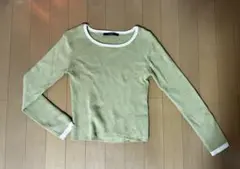 【Kastane】 F オリーブグリーン 白ライン 長袖薄手ニット セーター