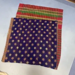 手刺繍　海外　花柄綿生地 紫 赤 緑　両面　リバーシブル　マルチクロス　かわいい