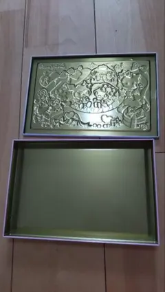 サンリオ　キャラクターズ　バースデー缶