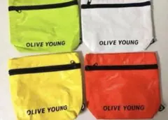 OLIVE YOUNG カラフル　ポーチ　4色のサムネイル