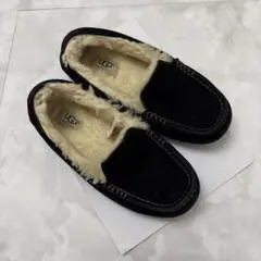 UGG ブラック モカシン 24cm 新品 - メルカリ