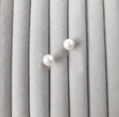【E113】一粒パールイヤリング（8mm ホワイト）　樹脂イヤリング