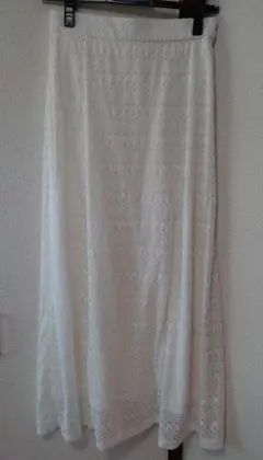 【値下げ】新品未使用テチチ レースロングスカート白