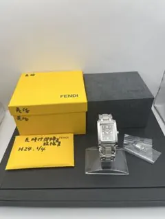 フェンディ 7600L ズッカ柄 2way ギョーシェ 腕時計 フェンディ 7600L ズッカ柄 2way ギョーシェ 腕時計 付属品完備 - メルカリ