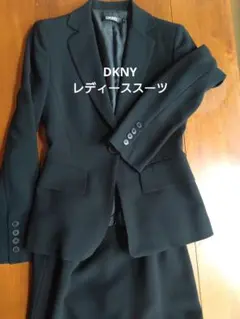 DKNY ブラック スカートスーツ サイズ2