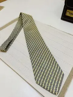 【まあまあ美品】GIVENCHY ジバンシー　シルク ネクタイ イタリア製