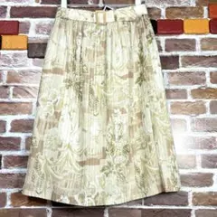 新品　Queen Fit 葉っぱ柄 プリーツ スカート ベルト付き　Ｌ
