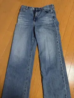 ユニクロ　ワイドストレートデニム