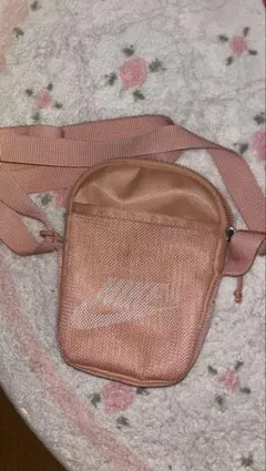 Nike メッシュ ボディバッグ ピンク