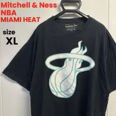 Mitchell & Ness NBA MIAMI HEAT デカロゴ Tシャツのサムネイル
