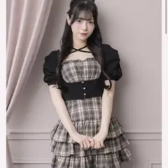 pium 半袖ビジューカーデ×チェックワンピセットブラック×ベージュ