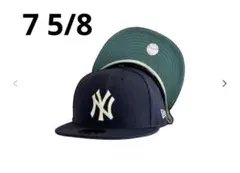 NEW ERA SUN FADED FITTED CAP YANKEES