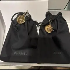 CHANEL ブラック 巾着ポーチ 2点とチャーム２点セット