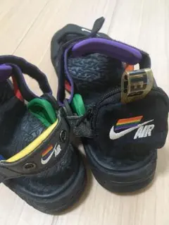 ナイキ　betrue NIKE ビートゥルー　サンダル　レインボー　限定のサムネイル