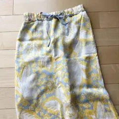 イエローとブルーグレーの花柄ロングスカート　トゥモローランドのサムネイル