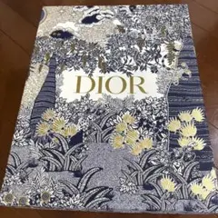 Dior ギフトボックス 大きめ 花柄