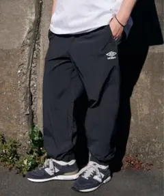 【人気】UMBRO アンブロ ナイロンパンツ トラックパンツ ブラック Mサイズ