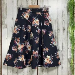 ☆アプワイザーリッシェ☆美品☆スカート 花柄 ミディ丈 フレア [2] ネイビーのサムネイル