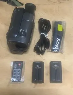 ⁠【ジャンク】SONY CCD-TR3 Hi8 ハンディカム ハードケース付⁠