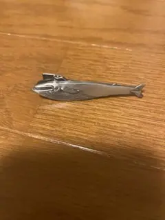 クジラ型シルバー ネクタイピン