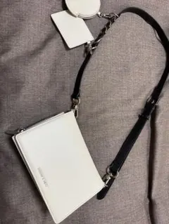 CHARLES & KEITH マルチウォレット ショルダーバッグ