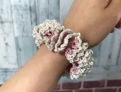 レース編みのシュシュ小〜薄桃色〜